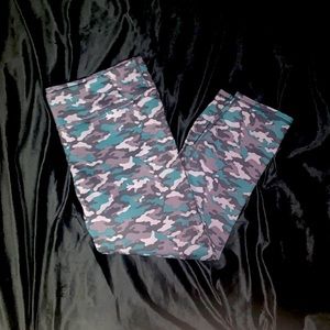 Fabletics Leggings Camo